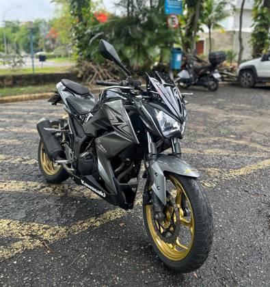 KAWASAKI Z300 